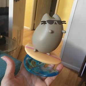 Pusheen surfer vinyl figure. New in box